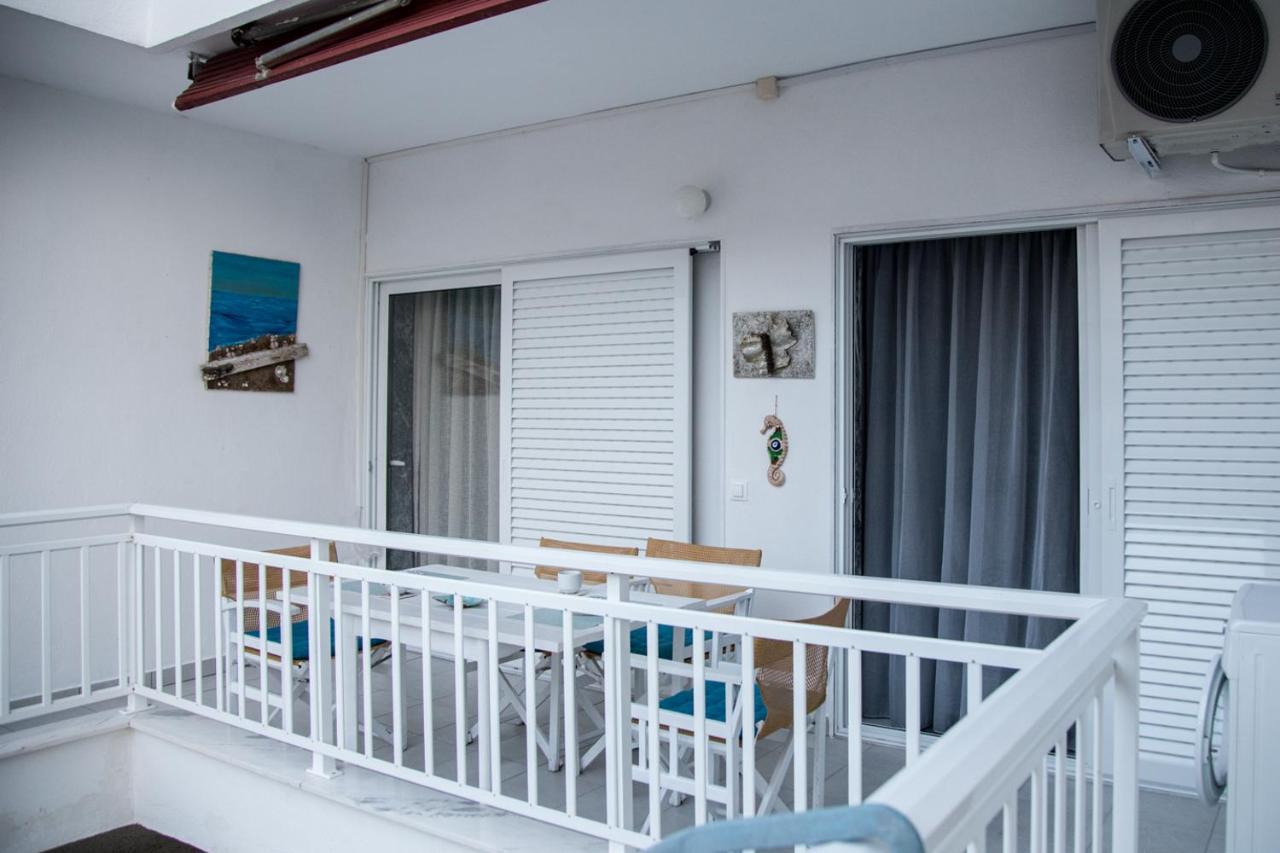 Grey Theros Apartments Paralia Dionysiou Exterior photo