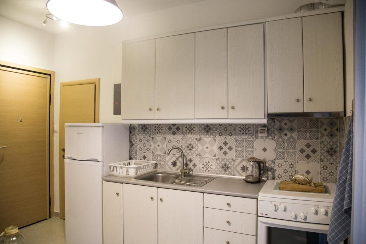 Grey Theros Apartments Paralia Dionysiou Exterior photo